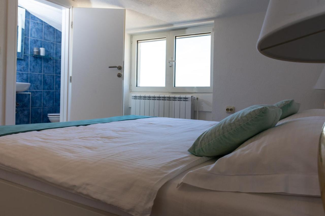 The View Split. Highlight With Roof-Top-Terrace And Pool Kaštela Esterno foto